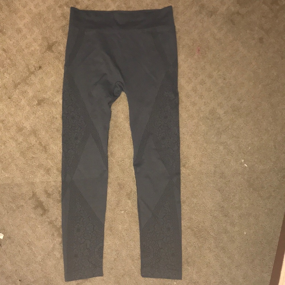 3/$15 Fashion Nova Patterned Leggings Sz L/XL